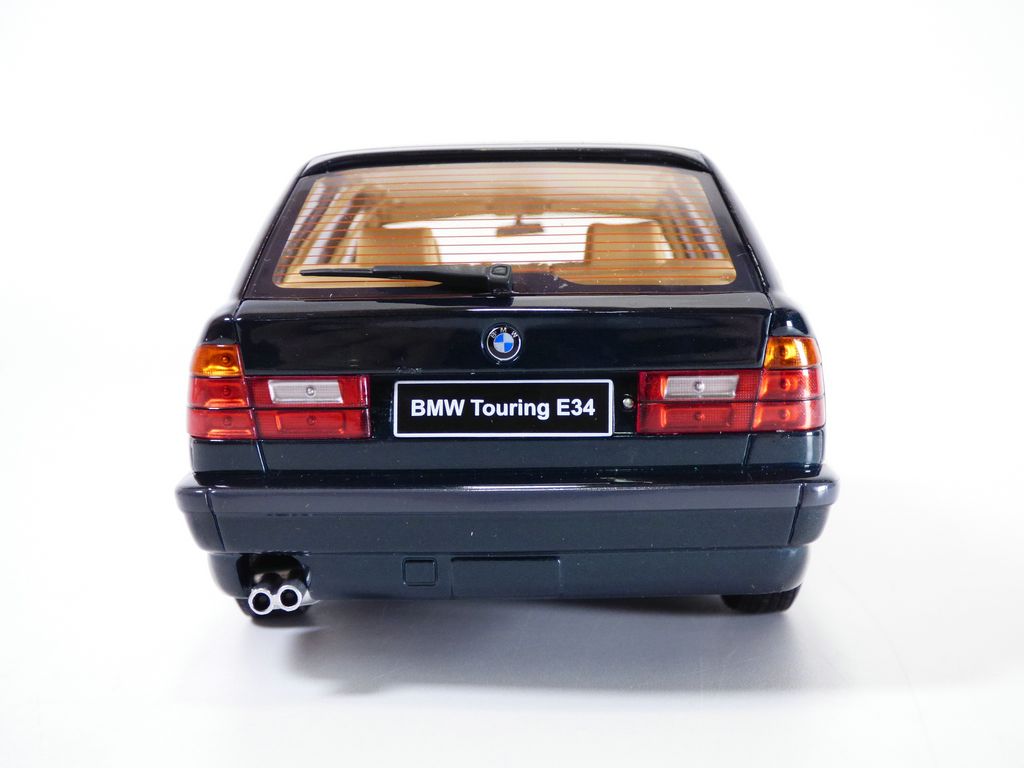 Triple9 1:18 BMW 5s série E34 Touring Année de construction 1996 vert