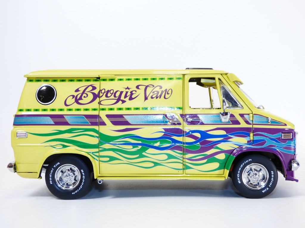 Boogie Van CHEVROLET G series jaune & flamming 1/18 G20 GMC | eBay