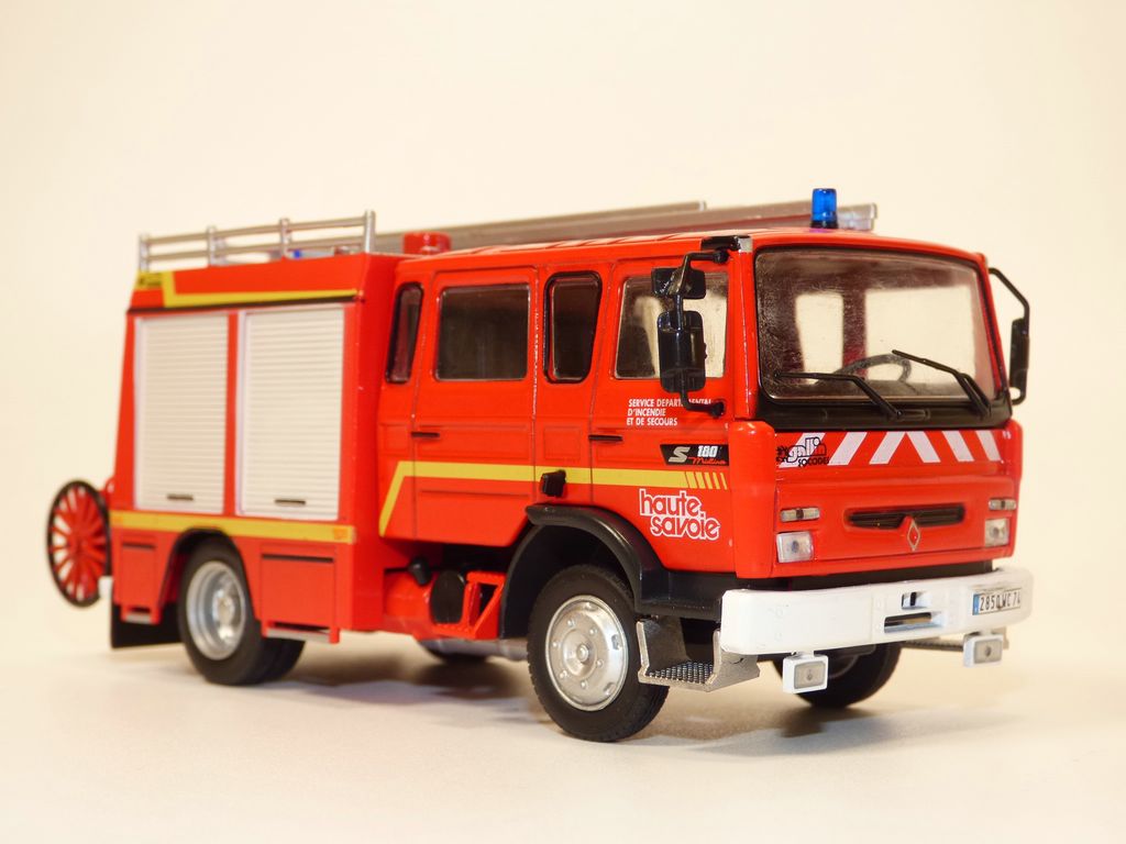 Une Plongée dans l'Histoire des Camions de Pompiers - FFVE Services