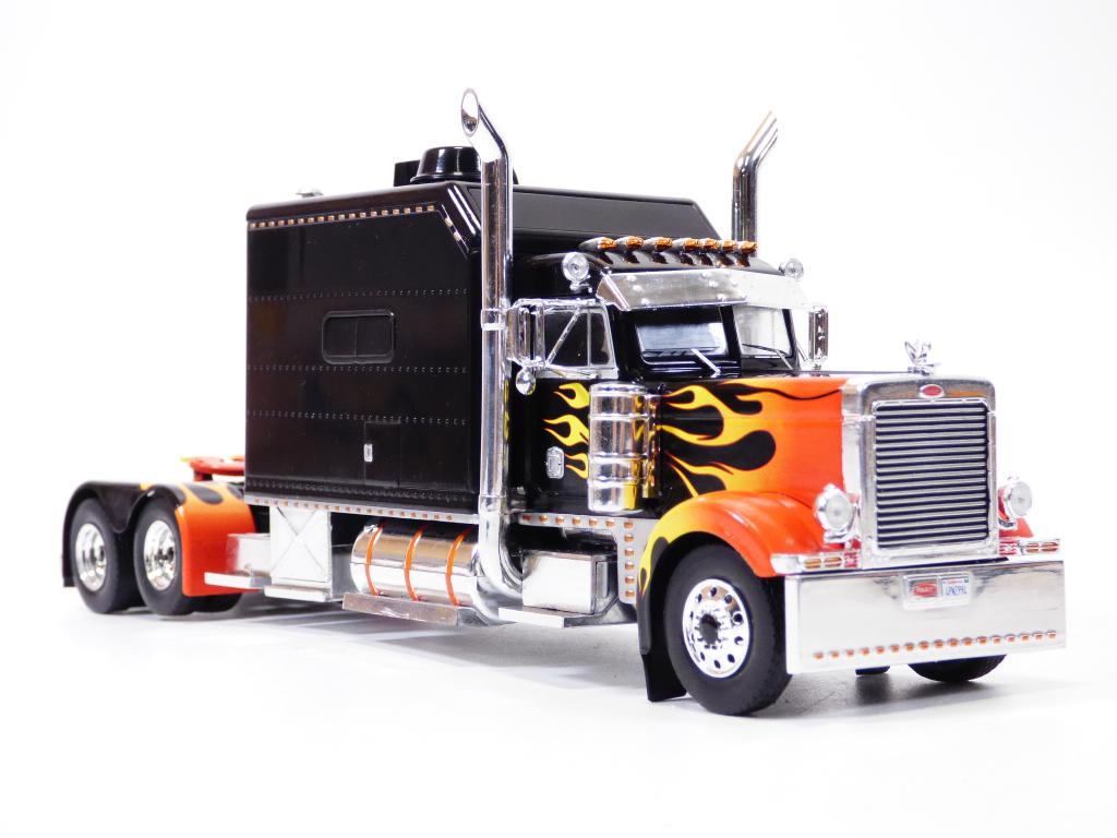 Camion peterbilt 379 custom 2002 noir avec flammes ixo models 1/4