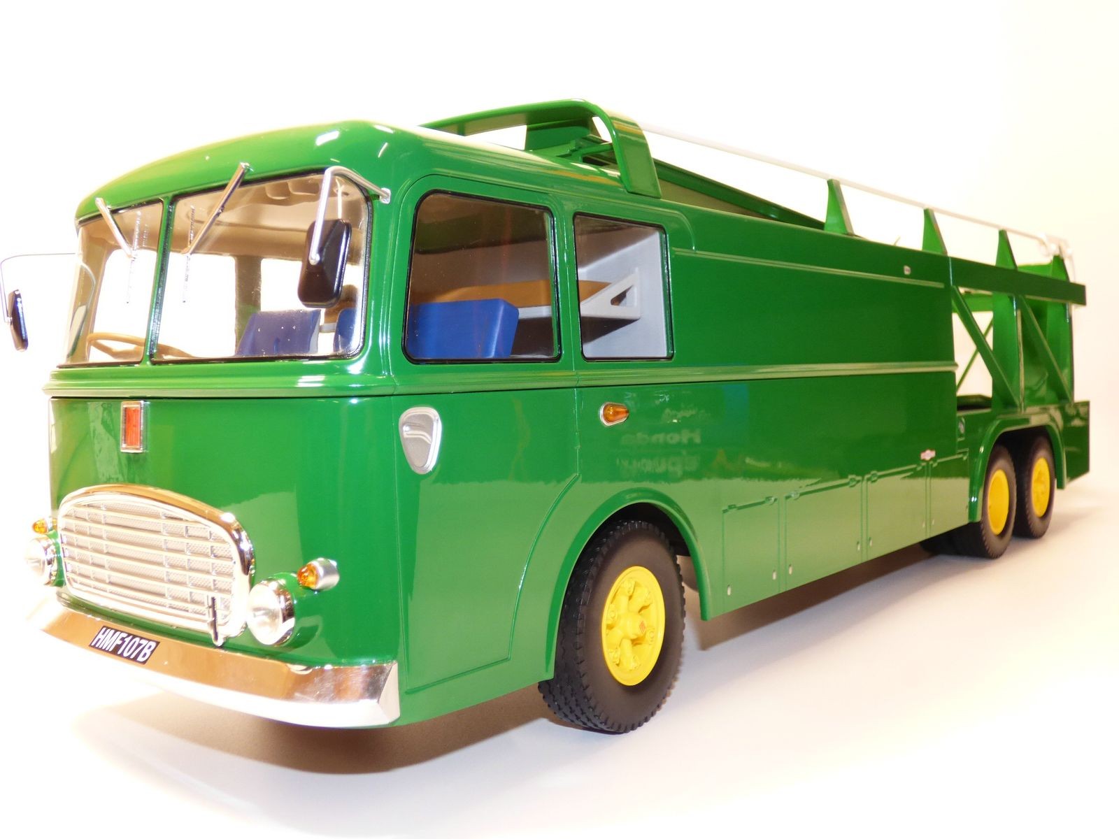 Camion TRANSPORTEUR FIAT 306/2 BARTOLETTI vert 1/18 Porte Camion TRANSPORTEUR FIAT 306/2 BARTOLETTI vert 1/18 Porte