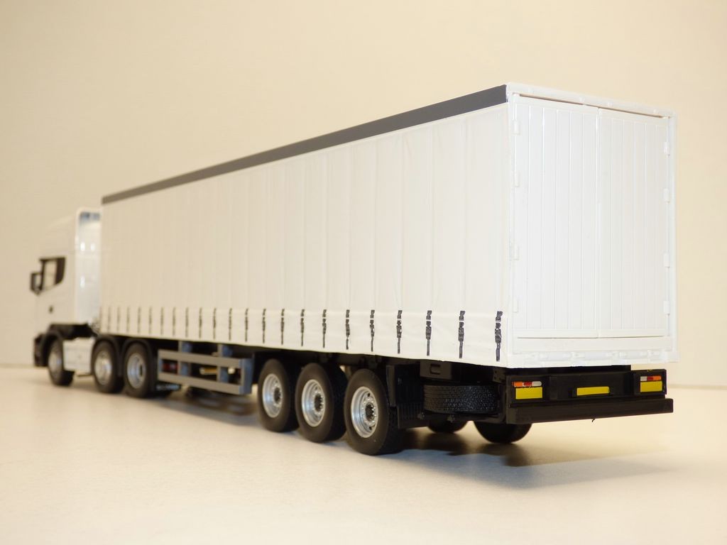 remorque 1//50 Camion SCANIA R620 CAB blanc