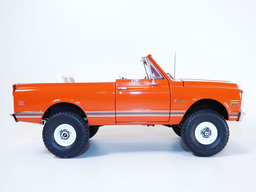 CHEVROLET BLAZER K5 HIGHLANDER edition orange 1/18 | eBay