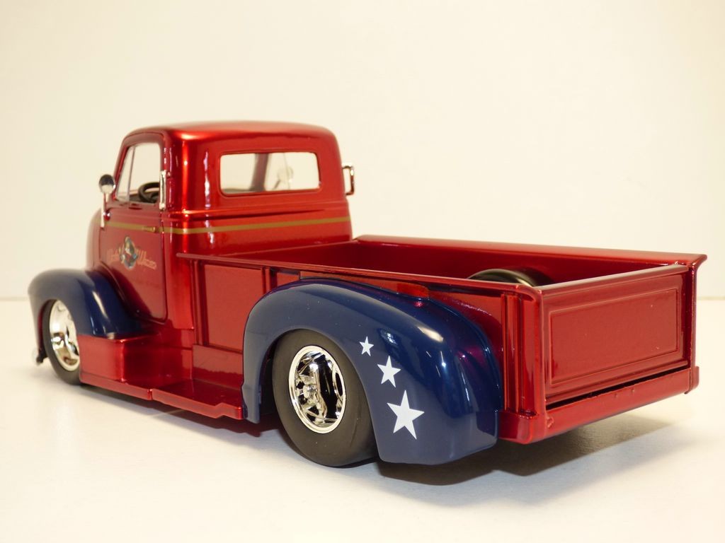 ミニカー 1:24 1952 CHEVY COE PICKUP &amp; WONDERWOMAN s-l1200.jpg