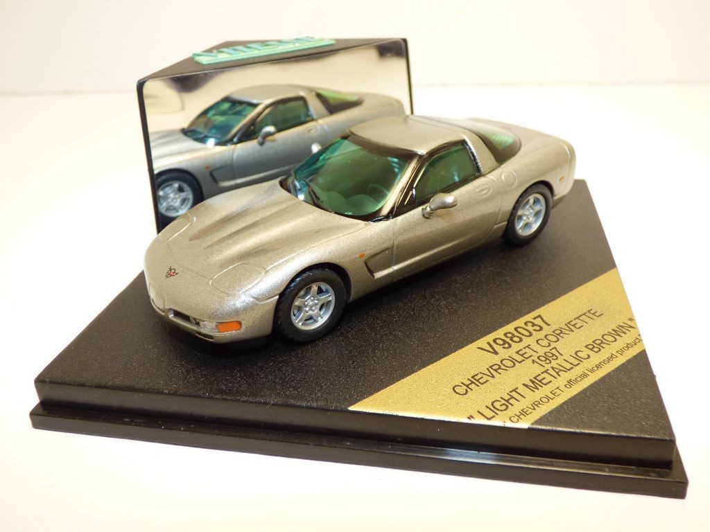Miniature Vitesse - Chevrolet Corvette C5 - Gris Light Metallic Brown - 1/43 - 1997
