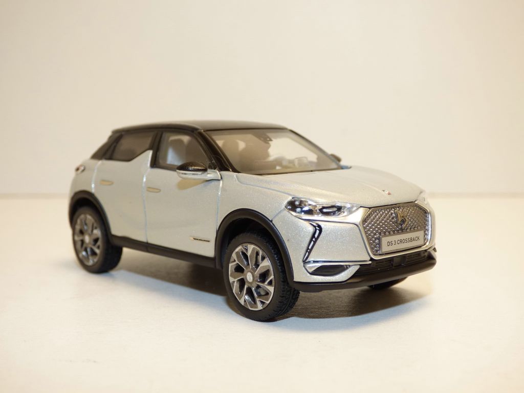 Details About Citroen Ds3 Crossback E Tense Gris Perle Toit Noir 143