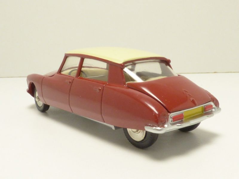 Dinky Toys Atlas 530 Citro/ën DS 19 rouge 1//43