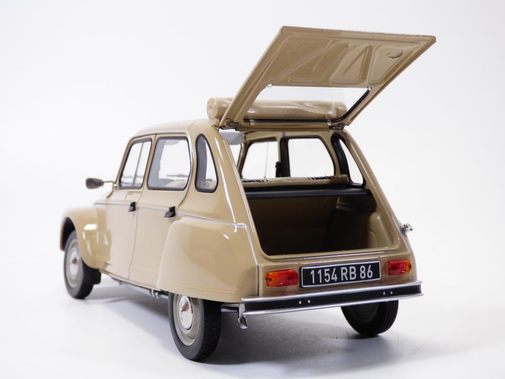 Norev 1/18e : Citroen Dyane 6 1974 orange ténéré Norev 1/18e : Citroen Dyane 6 1974 orange ténéré