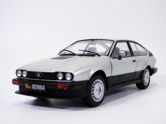 ALFA ROMEO GTV6 2.5L gris métallisé 1/18 Solido S1802307 3663506040573