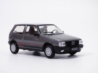 FIAT UNO TURBO ie anthracite 1/43 1984 Ixo CLC612N.22 4895102348695 gris