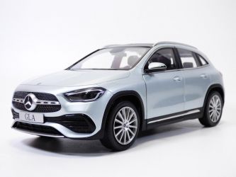 MERCEDES GLA gris Iridium 1/18 H247 2020 ZModels B66961036