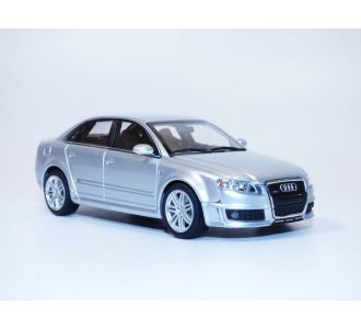 AUDI RS4 gris métallisé 2004 1/43 MAXICHAMPS 940014601 4012138751422 B09S1537MJ