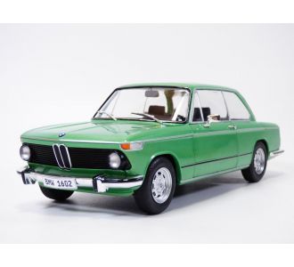 BMW 1602 rouge Verone 1/18 1971 Solido S1808601 36635006024405 B0CWPJM5V8 2002