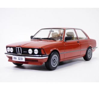 BMW 323i rouge Kastanien 1/18 E21