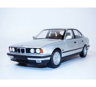 BMW 535i E34 gris métallisé 1/18 serie 5 MINICHAMPS 100024005 1988 4012138138971 B09K2JZT9C 520i 525i 530i 525tds 540i