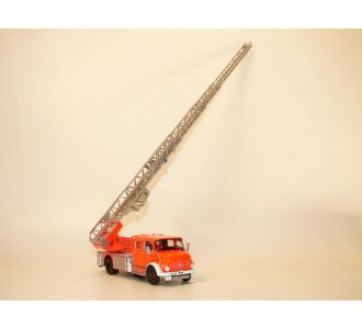 Camion de sapeurs pompiers MERCEDES L1519 grande echelle 1/43 Ixo P04 3665369043401 B09135DJK2