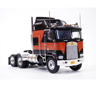 Camion KENWORTH K100 AERODYNE noir & rouge 1/43 1976 Ixo TR229.22 4895102349081 USA Truck