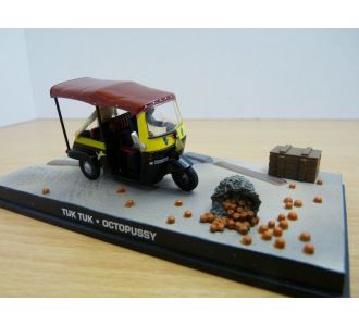 DIORAMA TAXI TUK TUK 1983 1/43 DIORAMA FILM JAMES BOND OCTOPUSSY MOVIE CAR MODELCAR MINIATURE DE FILM VOITURE DE FILM