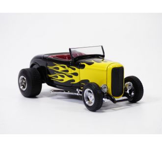 RENAULT CLIO V6 TROPHY 2000 AUTOSPORT n°81 1/43 Eagle Race EA1811 UNIVERSAL HOBBIES UH1811 3539181811008