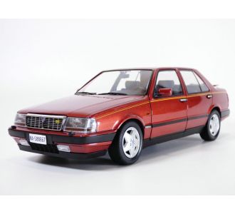 LANCIA THEMA 8.32 rouge Winner 1/18 Ferrari avec aileron sorti MITICA 202012-D 9780202020129 832