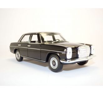 MERCEDES 220 NOIR W115 1973 1/24 200 220-8 240 280 WELLY 24091 240D BERLINE W114 4891761240912 B08FHDP68V