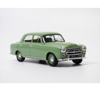 PEUGEOT 403 berline vert 1/43 1967 Odeon 175 4895102349821 Momaco
