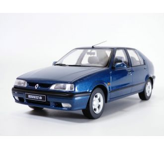 RENAULT 19 - R19 berline bleu 1/18 phase 2 Triple 9 T9-1800451 1994