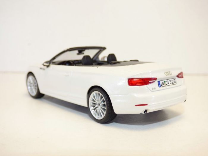 Audi A5 Cabriolet Blanc 2017 1/43 Spark 5011705332 White Weiss