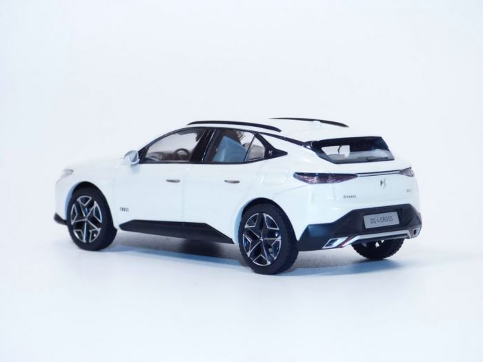 CITROEN DS4 CROSS blanc perle 2021 1/43 Norev 170045 3551091700456 pearl  white - MiniatureAuto