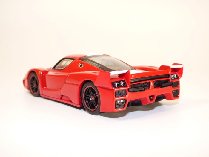FERRARI FXX rouge 1/43