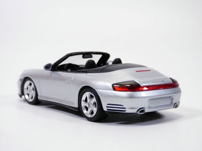 Maisto porsche 911 carrera 4s deals