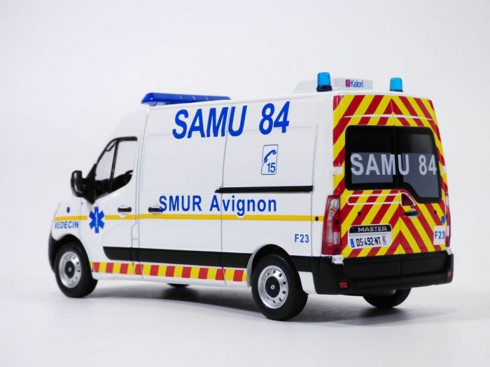 Miniature Eligor 1/43 ambulance SMUR Renault Master 2014 SAMU 30 SMUR Nîmes miniasec - Collection