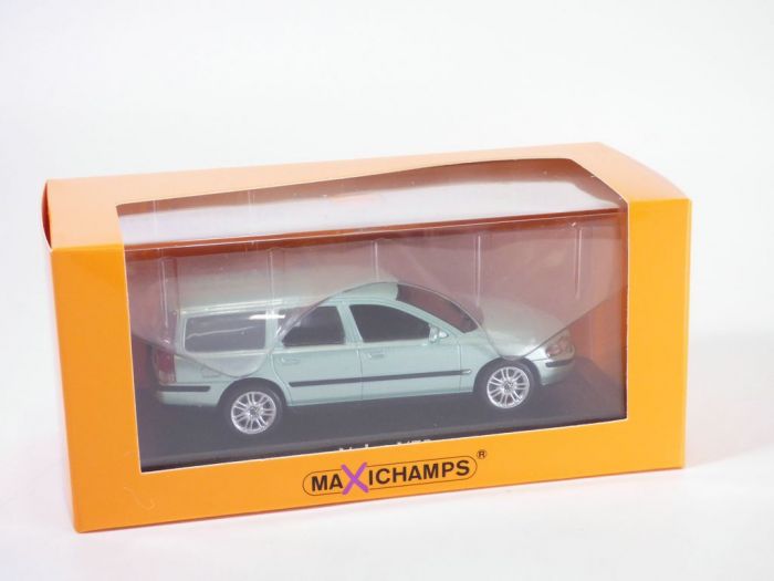 1/43 ミニチャンプス ボルボ V70 2000 （オリーブメタリック