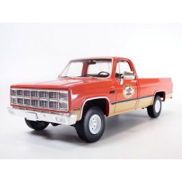 GMC K2500 Sierra Grande Wideside body 1982 Knuckle Busted garage 1/18  Greenlight 13612 810027494672 B0993MYPLH, K30, K10, K20 - MiniatureAuto