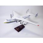 Avion ANTONOV 225 cargo très gros porteur 1/200