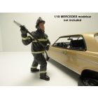FIGURINE POMPIER US avec hâche 1/18