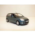 FORD FIESTA berline 5 portes vert métalisé 2001 1/43