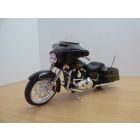HARLEY DAVIDSON 2015 STREET GLIDE SPECIAL noir 1/12