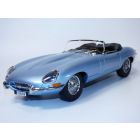 JAGUAR TYPE E cabriolet bleu métallisé 1962 1/12