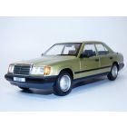 MERCEDES 200D W124 vert métallisé 1/18