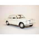 MERCEDES 220 blanc W115 1/24  200 220 280 W114