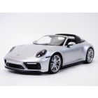 PORSCHE 911 - 992 TARGA 4 GTS gris métallisé 1/18