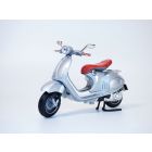 Scooter VESPA 946 BELISSIMA 1/18