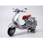 Scooter Piaggio VESPA 946 blanc gris argent 1/12