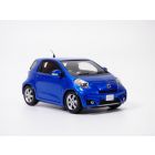 TOYOTA IQ bleu 1/43 RHD