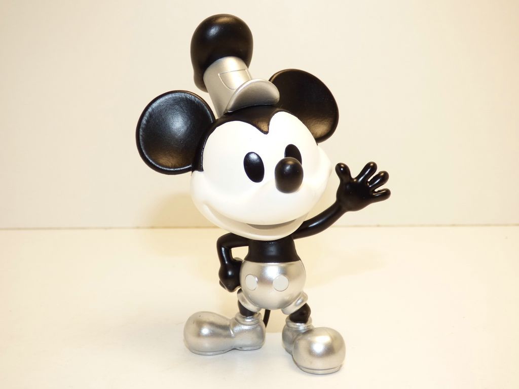 figurine mickey