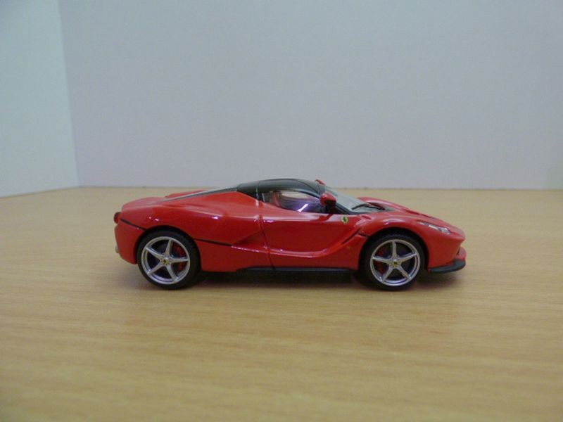 FERRARI LAFERRARI rouge 1/43 La ferrari SIGNATURE - Foto 4 di 8