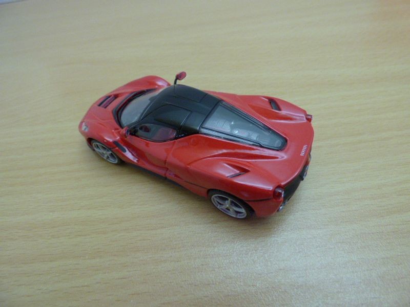 FERRARI LAFERRARI rouge 1/43 La ferrari SIGNATURE - Foto 6 di 8