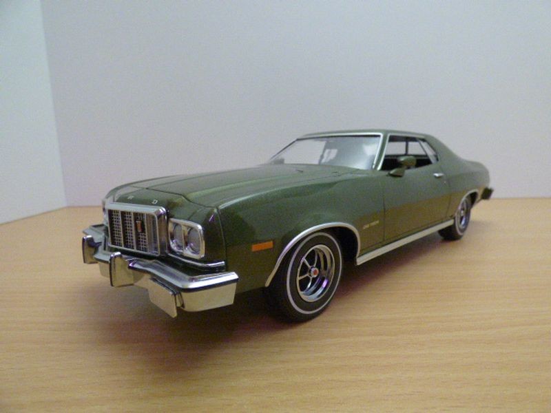 1976 ford gran torino Starsky and Hutch 1:18 coche modelo artisan GreenLight 19017