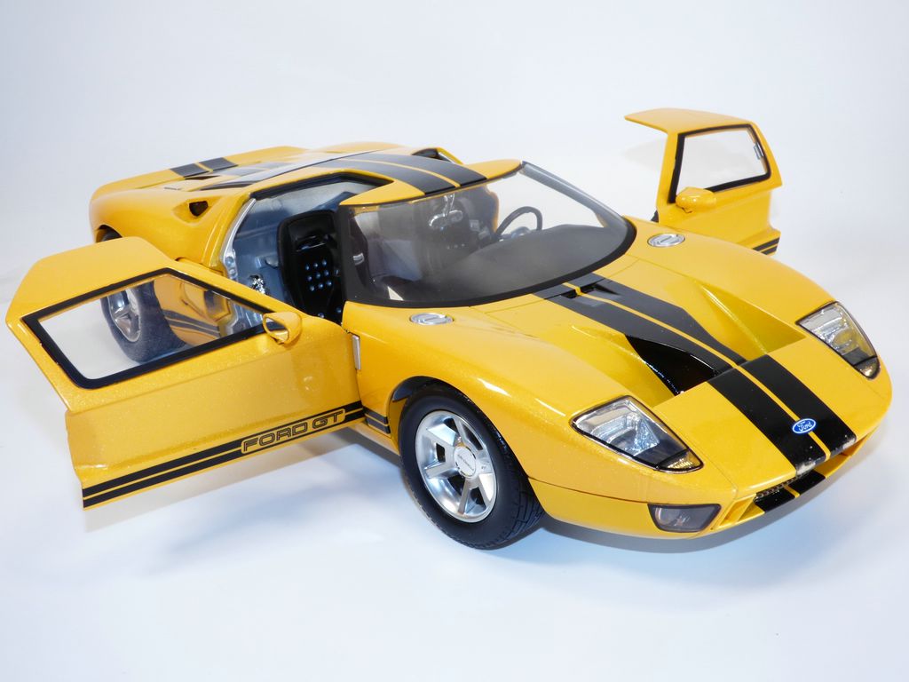 FORD GT40 GT Concept jaune & bandes noires 1/12 | eBay
